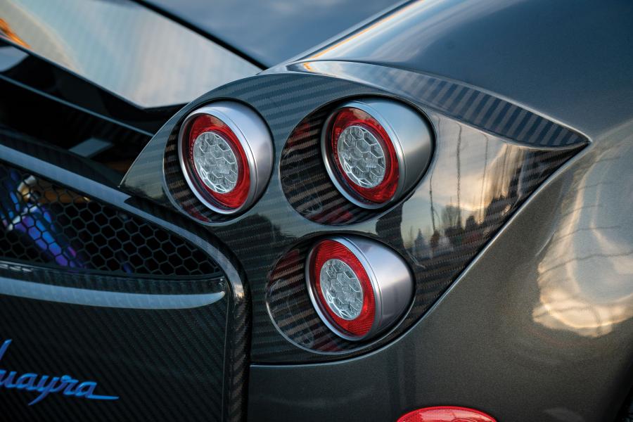 Детали экстерьера Pagani Huayra Pacchetto Tempesta Scozia (76097) 2016 года  (NA) (фото 11 из 31)